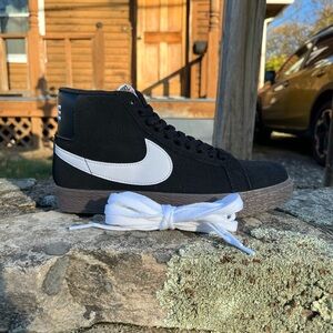 Nike SB Blazer Mid “Black/Sail”